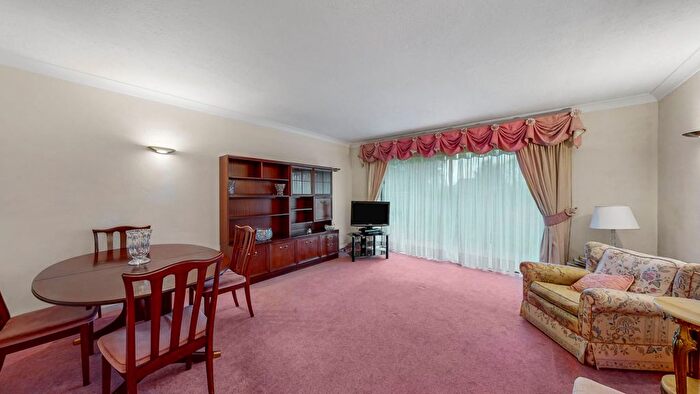 2 Bedroom Flat For Sale In London Road, Stanmore, HA7