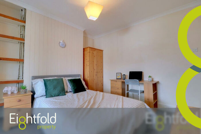 4 Bedroom End Of Terrace House To Rent In Medmerry Hill, Brighton, BN2