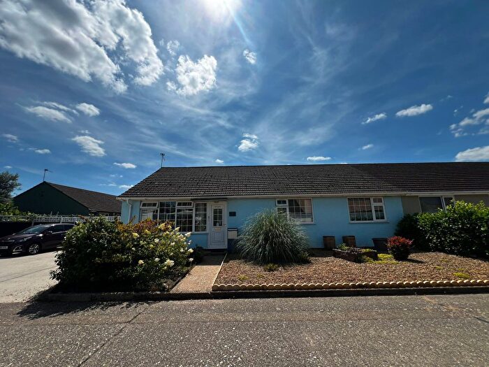 4 Bedroom Bungalow To Rent In Penny Croft, Wicken Green Village, Fakenham, NR21