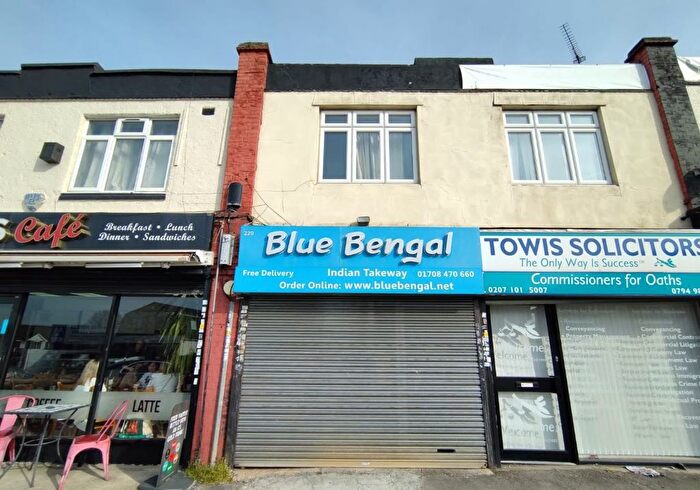 2 Bedroom Flat For Sale In A Hornchurch Road, Hornchurch, Essex, RM11