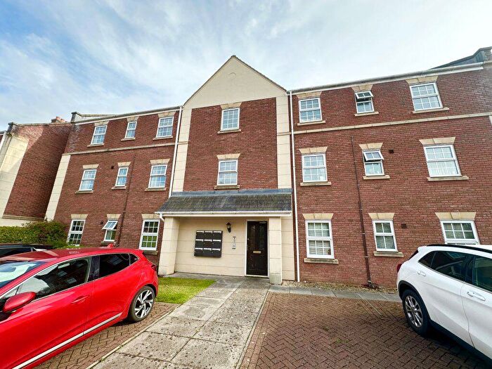 2 Bedroom Apartment To Rent In Miles Close, Pill, BS20