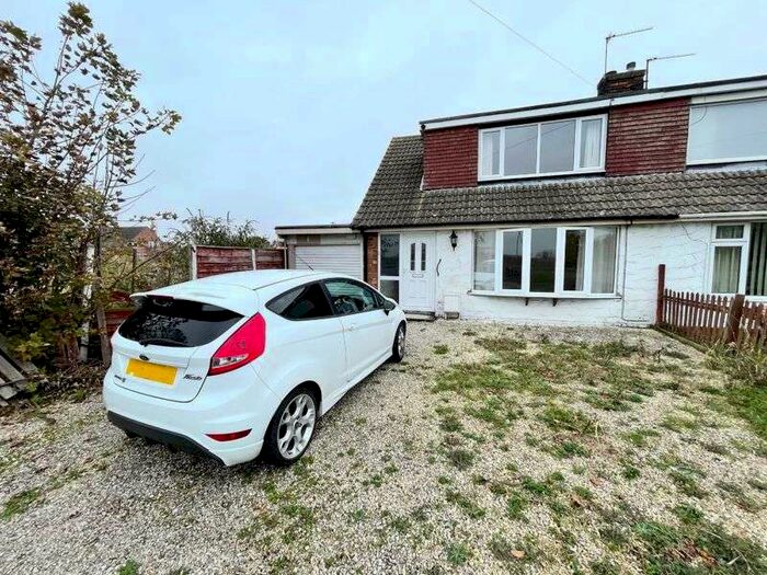 2 Bedroom Property To Rent In Top Road, South Killingholme, DN40