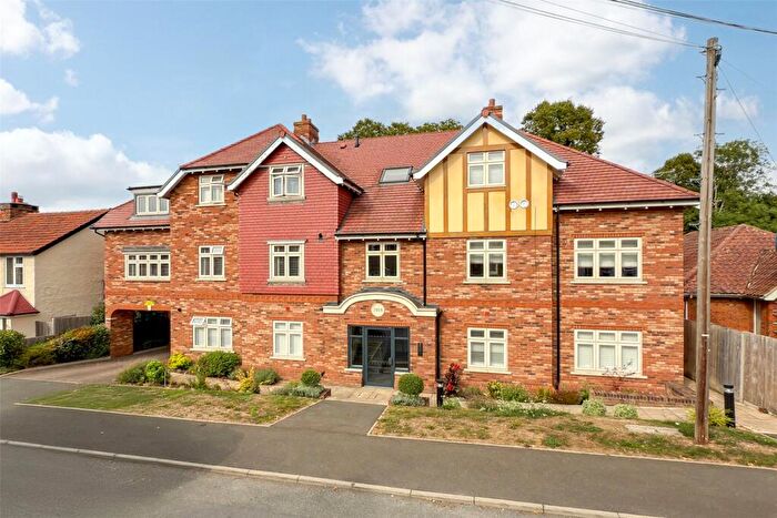 1 Bedroom Apartment For Sale In St Margarets Court, Cross Way, Harpenden, Hertfordshire, AL5