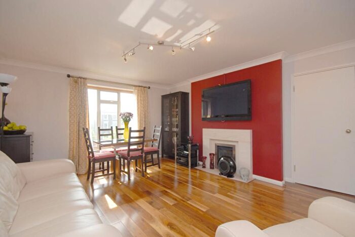 2 Bedroom Flat To Rent In Alwyne Road, Islington, N1