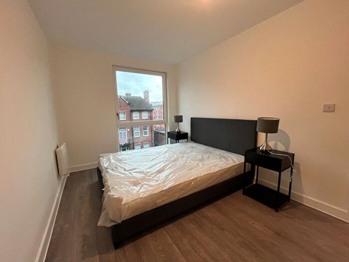 2 Bedroom Apartment To Rent In Green Street, B12
