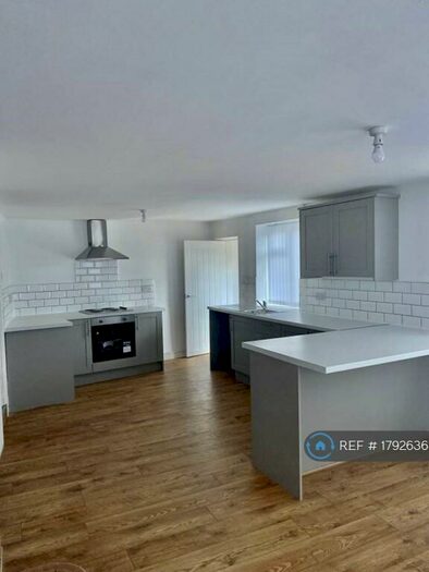 3 Bedroom Semi-Detached House To Rent In Old Chester Road, Great Sutton, Ellesmere Port, CH66