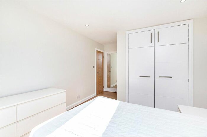 2 Bedroom Apartment To Rent In Three Colt Street, E14