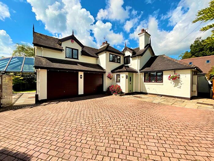 3 Bedroom Semi Detached House For Sale In Barlaston Old Road, Stoke-On-Trent, ST4