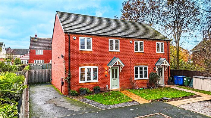 3 Bedroom Semi Detached House For Sale In Swallowhurst, Hockley, Tamworth, Staffordshire, B77