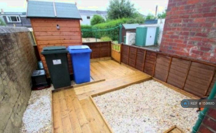 1 Bedroom Flat To Rent In East Donington St, Darvel, KA17