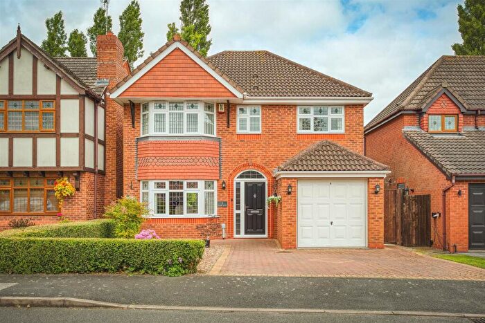 4 Bedroom Detached House For Sale In Lark Hill, Mickleover, Derby, DE3