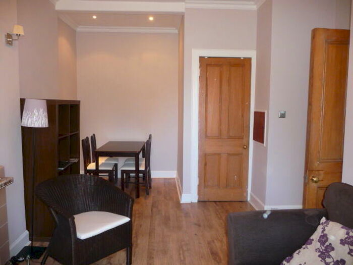 1 Bedroom Flat To Rent In Tay Street, Polwarth, Edinburgh, EH11