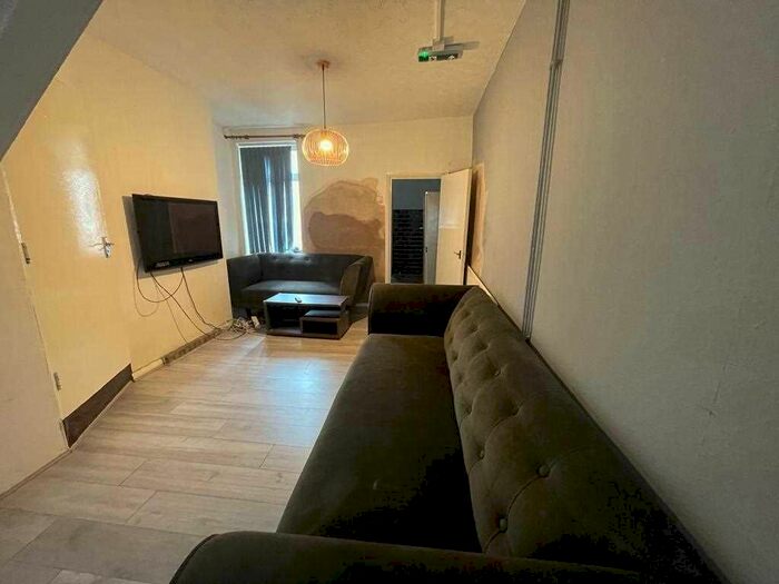 4 Bedroom Terraced House To Rent In Hamilton Street, Leicester, LE2