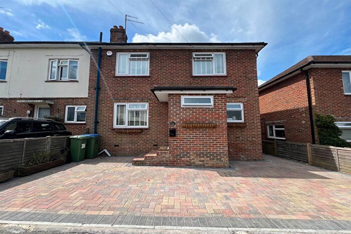 3 Bedroom Semi-Detached House To Rent In Bennetts Road, Horsham, West Sussex, RH13