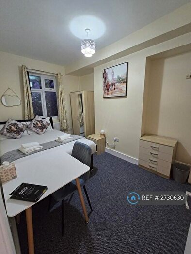 3 Bedroom Flat To Rent In Philip Lane, London, N15