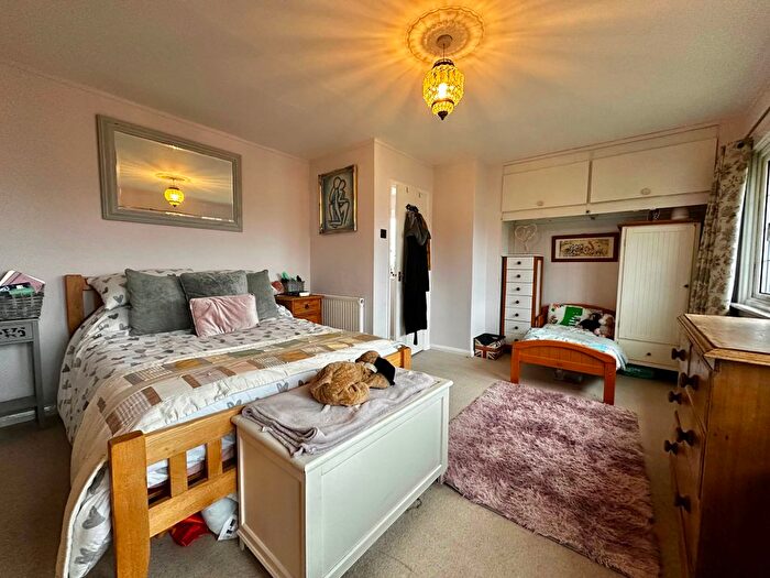 2 Bedroom Semi-Detached House For Sale In Dean Road, Newnham, GL14