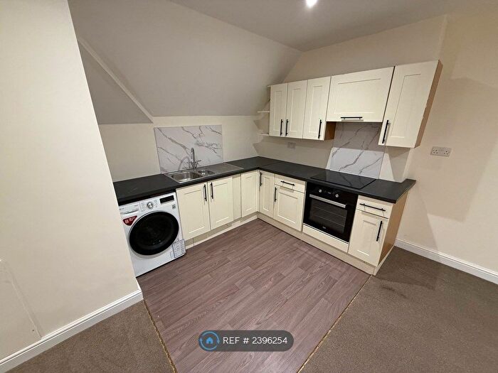 2 Bedroom Flat To Rent In Avonmouth Road, Bristol, BS11