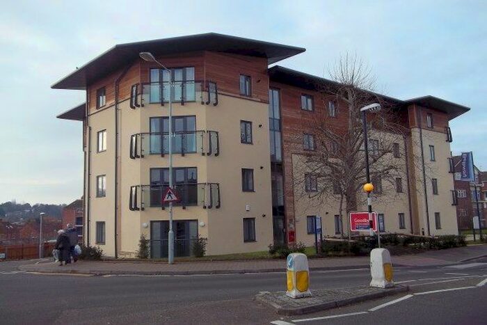 2 Bedroom Flat To Rent In Queensway Place, Yeovil, BA20