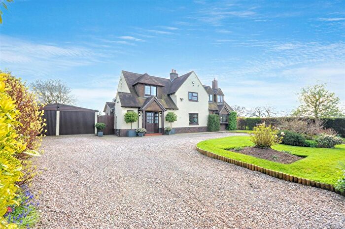 4 Bedroom Cottage For Sale In Barlaston Road, Cocknage, Stoke-On-Trent, ST3