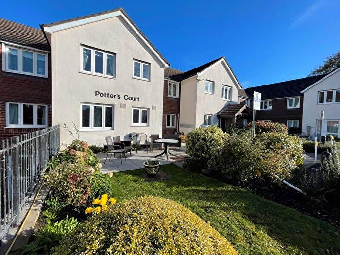 1 Bedroom Retirement Property To Rent In Retirement Apartment. Potters Court, Darkes Lane, Potters Bar, EN6