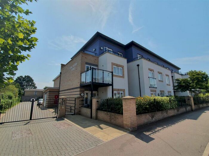 1 Bedroom Retirement Property For Sale In King Henry Lodge, Chingford, E4