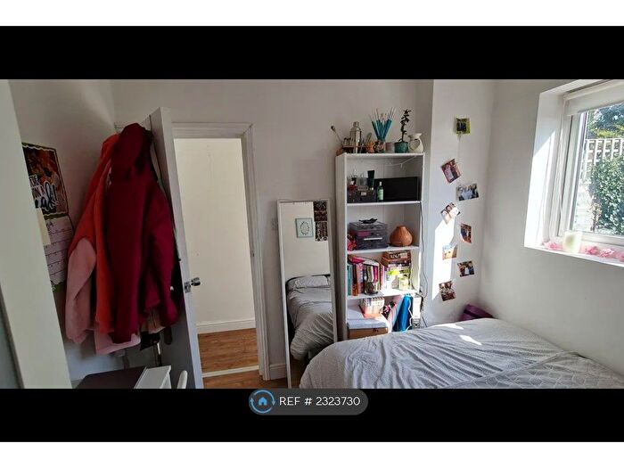 3 Bedroom Flat To Rent In St. Mary Road, London, E17