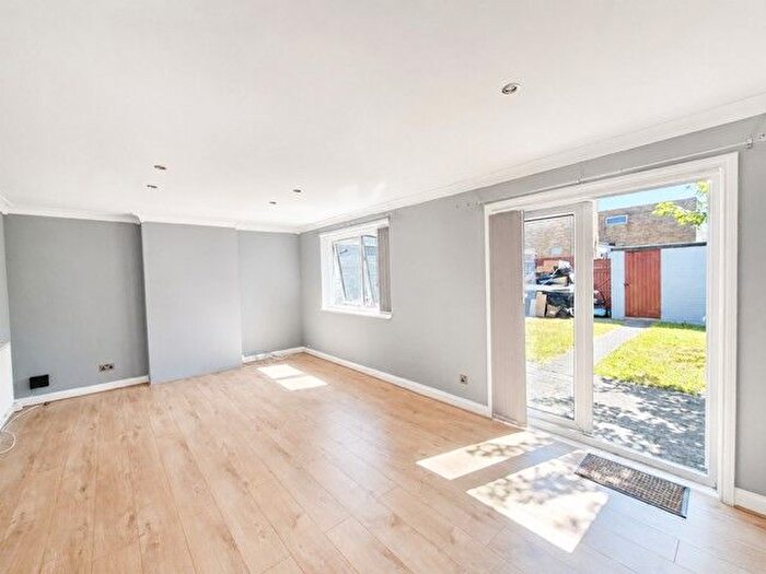 2 Bedroom Property To Rent In Jersey Close, Southampton, SO16