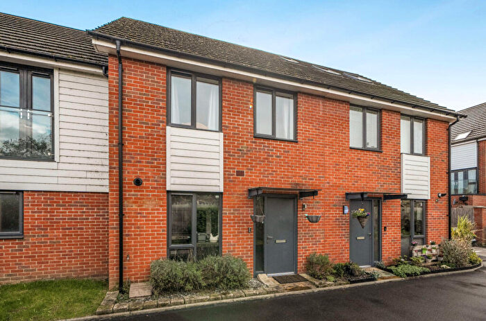 2 Bedroom Terraced House For Sale In Robert Parker Road, Reading, Berkshire, RG1