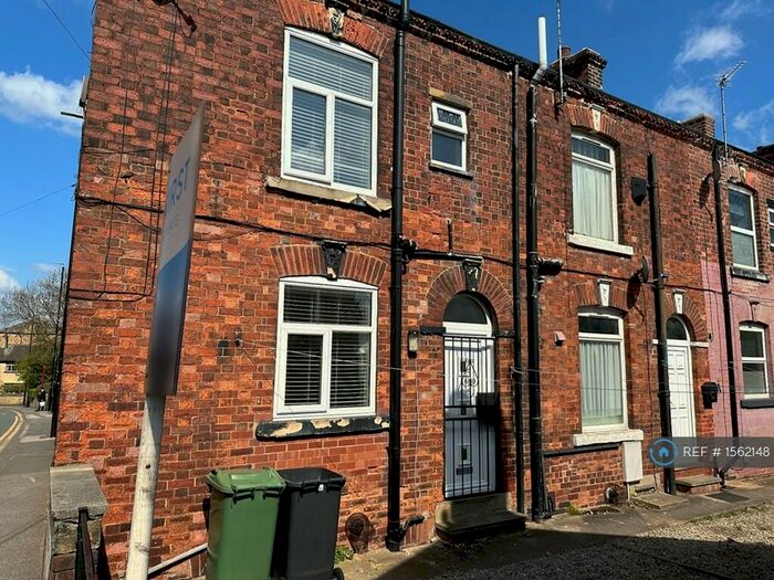 1 Bedroom Terraced House To Rent In Highfield Place, Morley, Leeds, LS27
