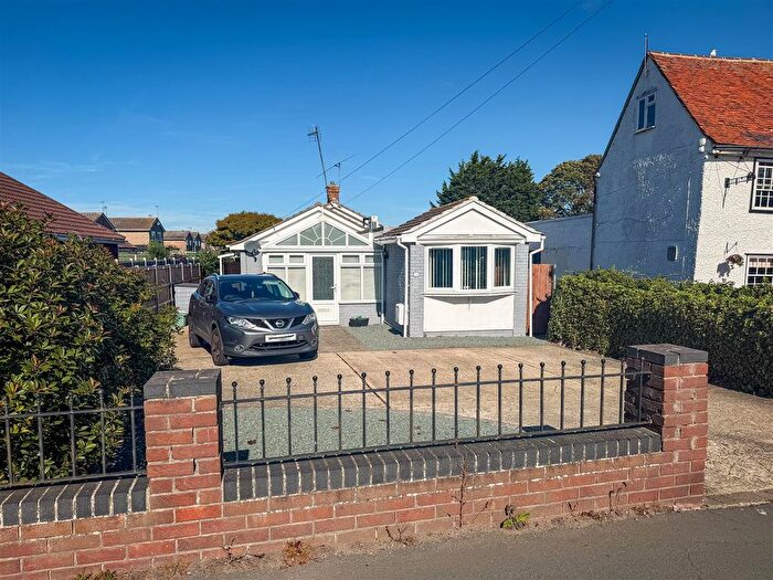 4 Bedroom Detached Bungalow For Sale In Frinton Road, Holland-On-Sea, Essex, CO15