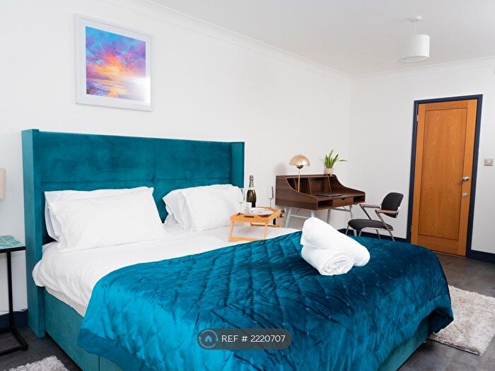 2 Bedroom Flat To Rent In George Street, Ramsgate, CT11