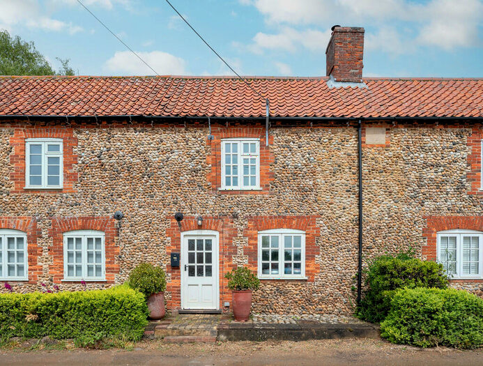 2 Bedroom Terraced House For Sale In Ringstead, PE36