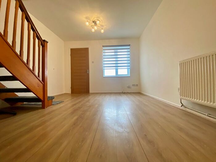 2 Bedroom Semi Detached House To Rent In Abbey Close, Hayes, UB3