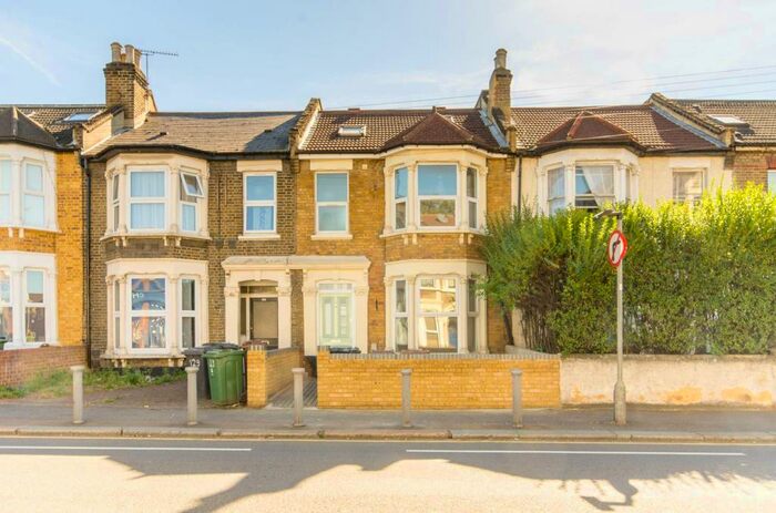 4 Bedroom Terraced House To Rent In Grove Green Road, Leytonstone, London, E11