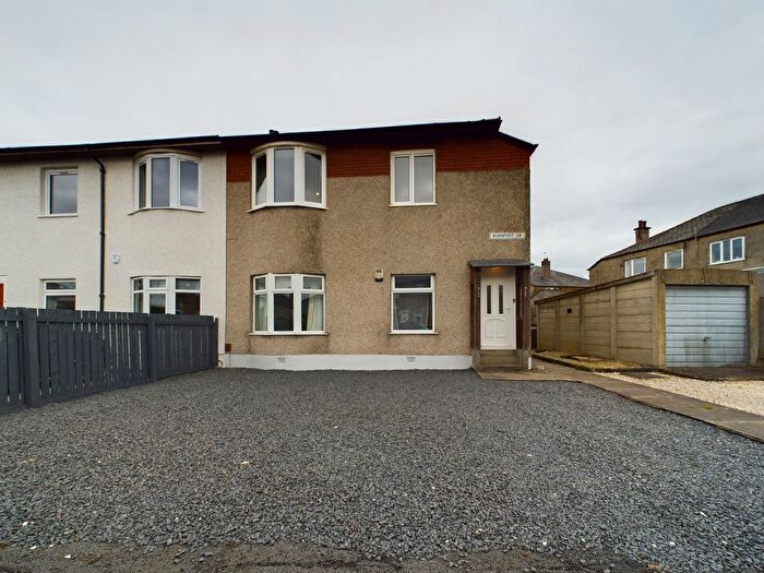 3 Bedroom Flat To Rent In Burnfoot Drive, Glasgow, G52