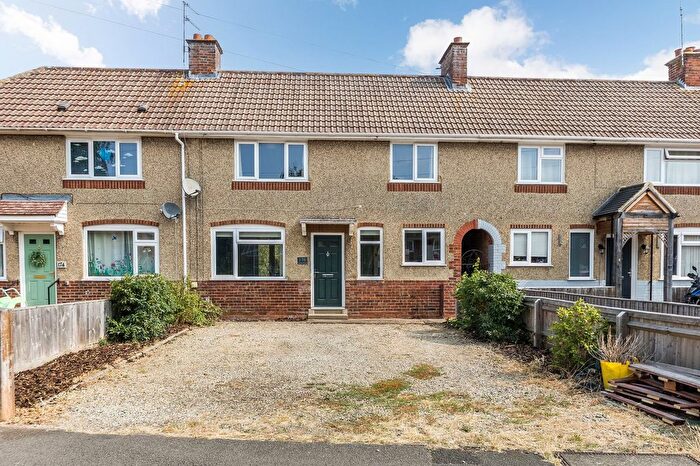 3 Bedroom Terraced House For Sale In Saxton Road, Abingdon, OX14
