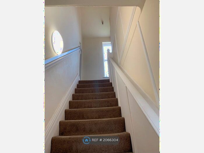 1 Bedroom Flat To Rent In Nelson Street, Chesterfield, S41