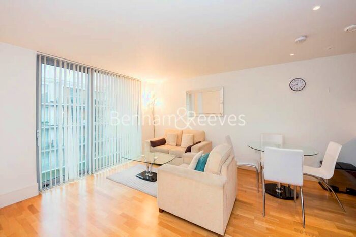 1 Bedroom Flat To Rent In Highbury Stadium Square, Highbury, N5