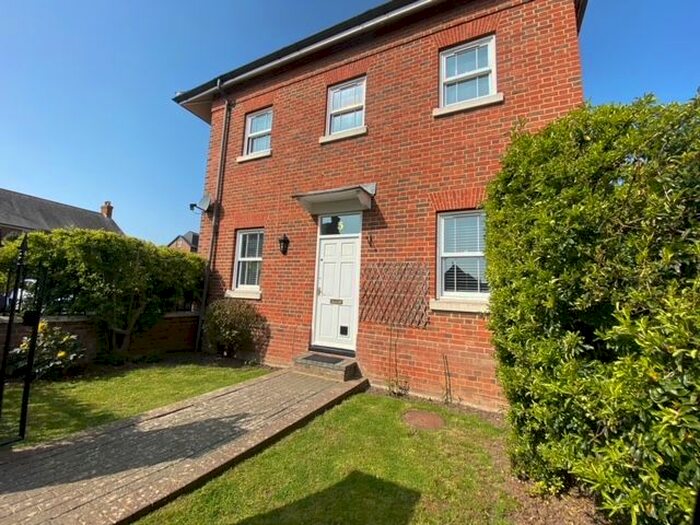 2 Bedroom End Of Terrace House To Rent In Peelers Court, Kirbys Lane, Canterbury, CT2