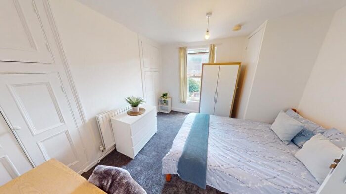 4 Bedroom Semi-Detached House To Rent In Portland Road, Nottingham, NG7