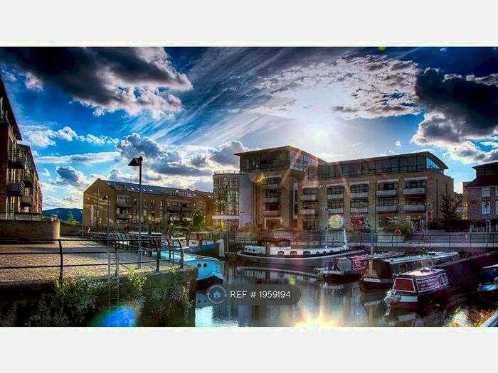 1 Bedroom Flat To Rent In Town Meadow, London, TW8