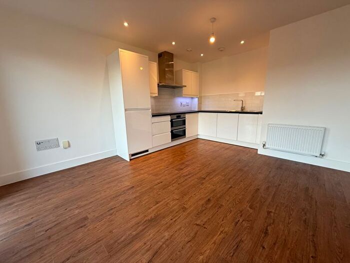 2 Bedroom Flat To Rent In Umber House, Lismore Boulevard, NW9