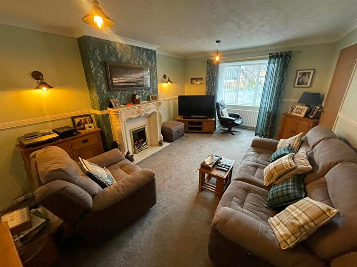 2 Bedroom Semi-Detached Bungalow For Sale In Colorado Grove, Darlington, DL1