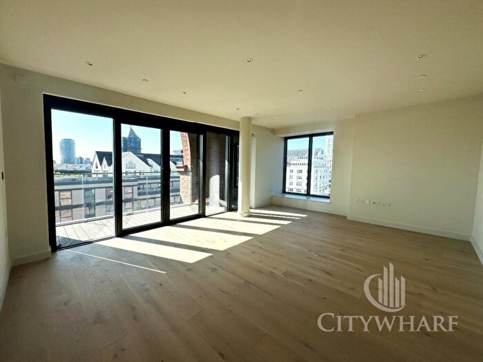 3 Bedroom Apartment To Rent In Apartment E, Lots Road, London, SW10