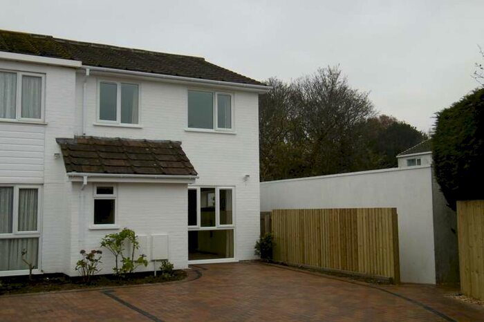 3 Bedroom End Of Terrace House To Rent In Bodowen Road, Burton, BH23