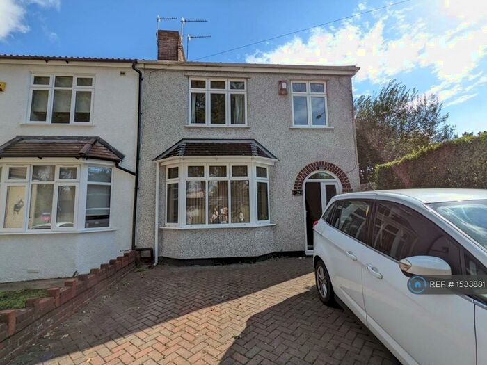 4 Bedroom Semi-Detached House To Rent In Forest Road, Fishponds, Bristol, BS16