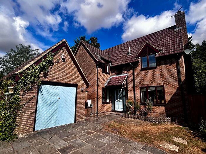 4 Bedroom Detached House For Sale In Whitelocks Piece, Chilton Foliat, Berkshire, RG17