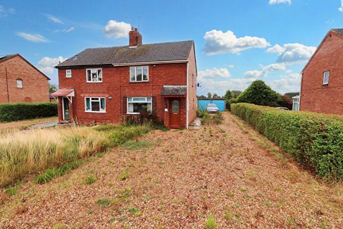 3 Bedroom Semi-Detached House For Sale In Six House Bank, West Pinchbeck, PE11
