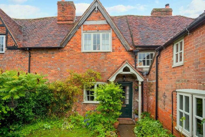 2 Bedroom Cottage To Rent In Forge Close, Kintbury, Berkshire, ., RG17