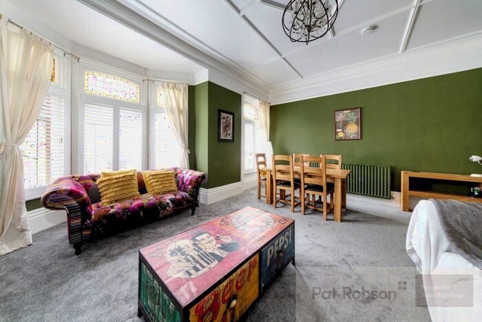 3 Bedroom Flat To Rent In Devonshire Place, Jesmond, Newcastle Upon Tyne, NE2